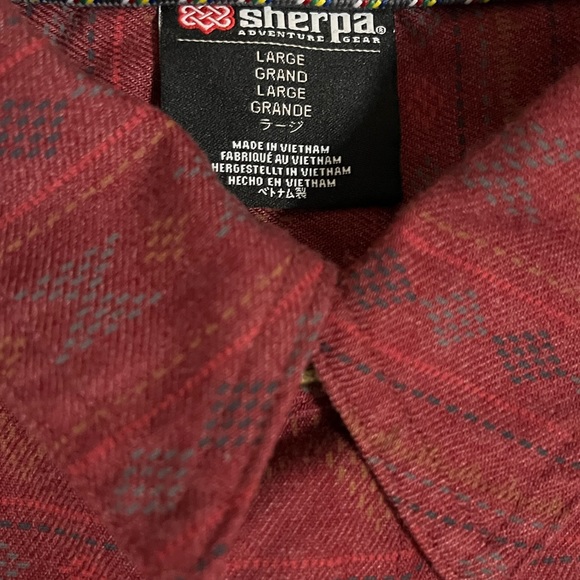 Sherpa Adventure Great Bhutan  Print buttons down shirt with beautiful buttons. - Picture 6 of 9